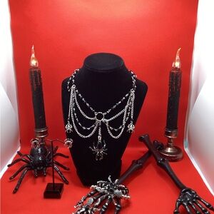 NWOT - Silver & Black Chain Spider Jewelry Set!!!!  All Brand New!